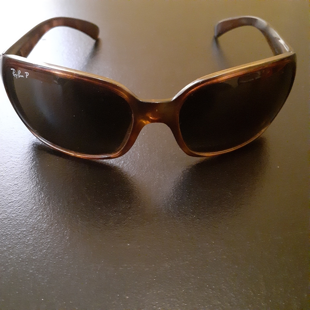 Ray-Ban Polarized Womens Sun Glasses